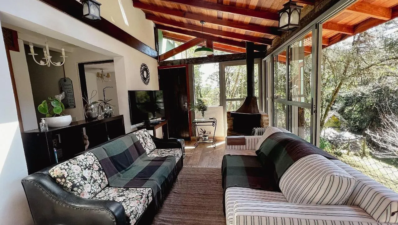 Chalet Chalé Araucária - Aconchego e tranquilidade em Campos do Jordão